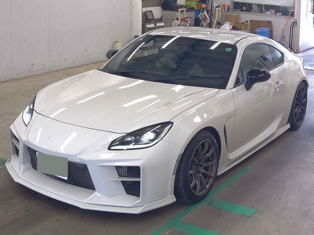2024 TOYOTA GR86 RZ photo 4