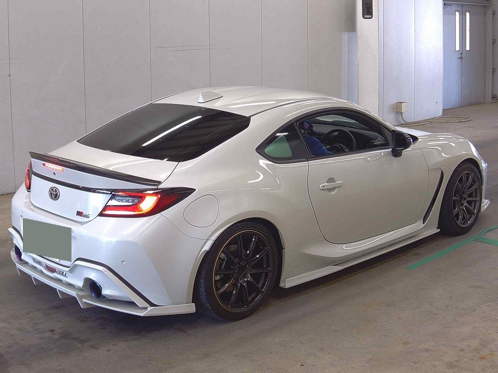 2024 TOYOTA GR86 RZ photo 5