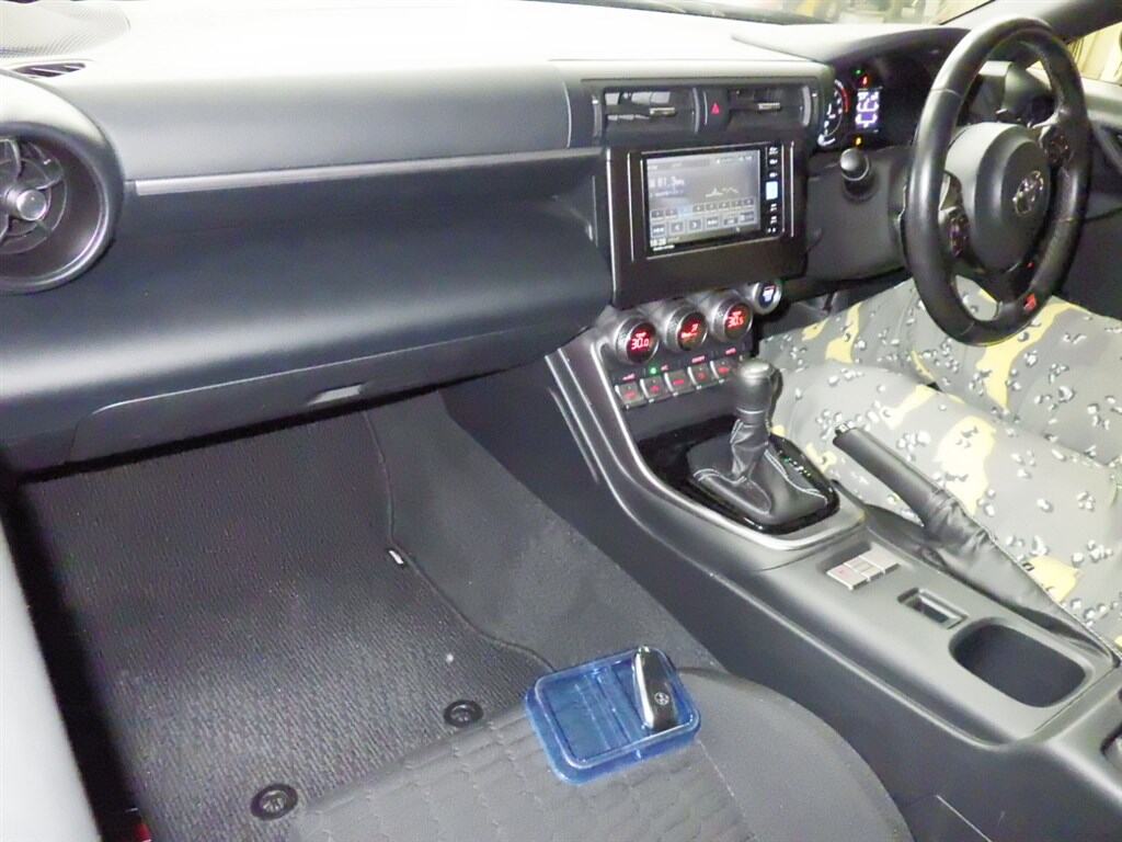 2024 TOYOTA GR86 SZ photo 3