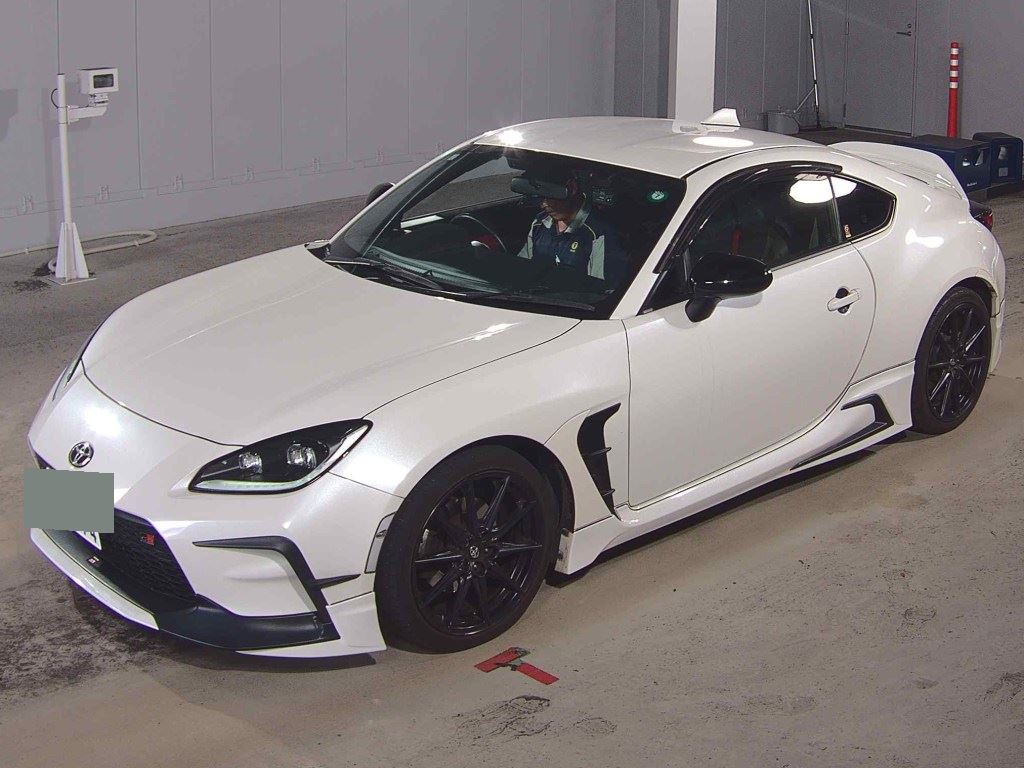 2021 TOYOTA GR86 RZ photo 4