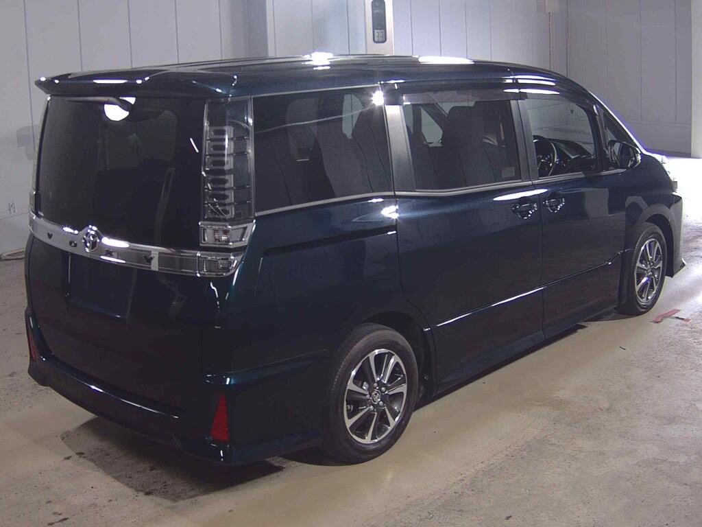 2021 TOYOTA VOXY ZS photo 5