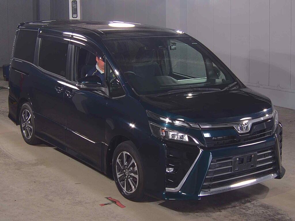 2021 TOYOTA VOXY ZS