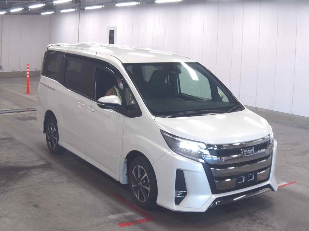 2021 TOYOTA NOAH SI