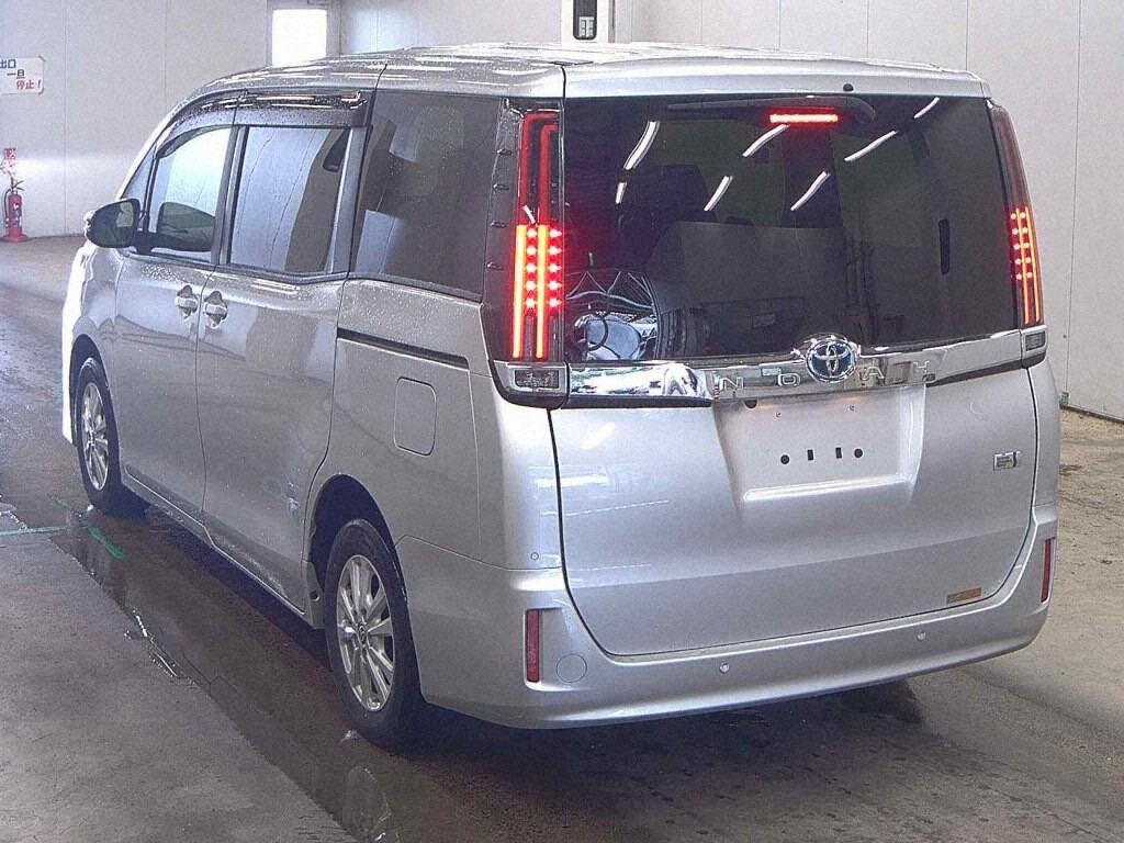 2021 TOYOTA NOAH HV G photo 2