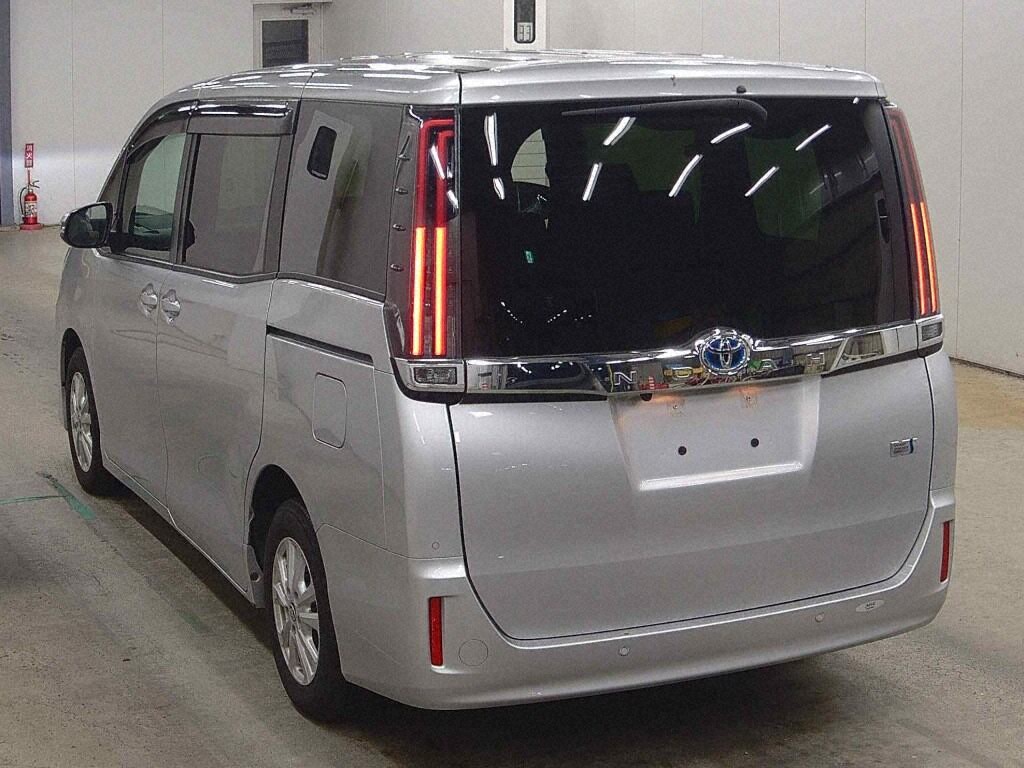 2021 TOYOTA NOAH HV G photo 2