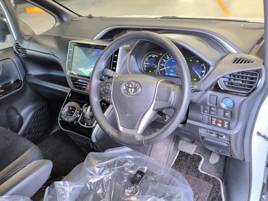 2021 TOYOTA VOXY HYBRID ZS KIRAMEKI Ⅲ photo 3