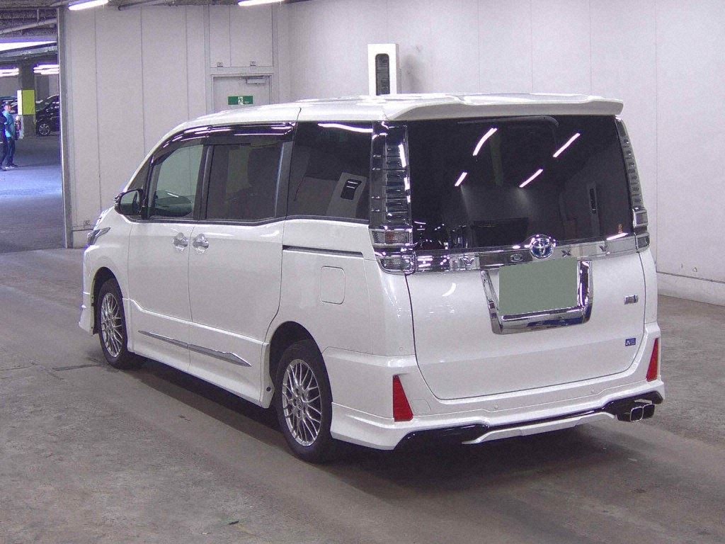 2021 TOYOTA VOXY HYBRID ZS KIRAMEKI Ⅲ photo 2