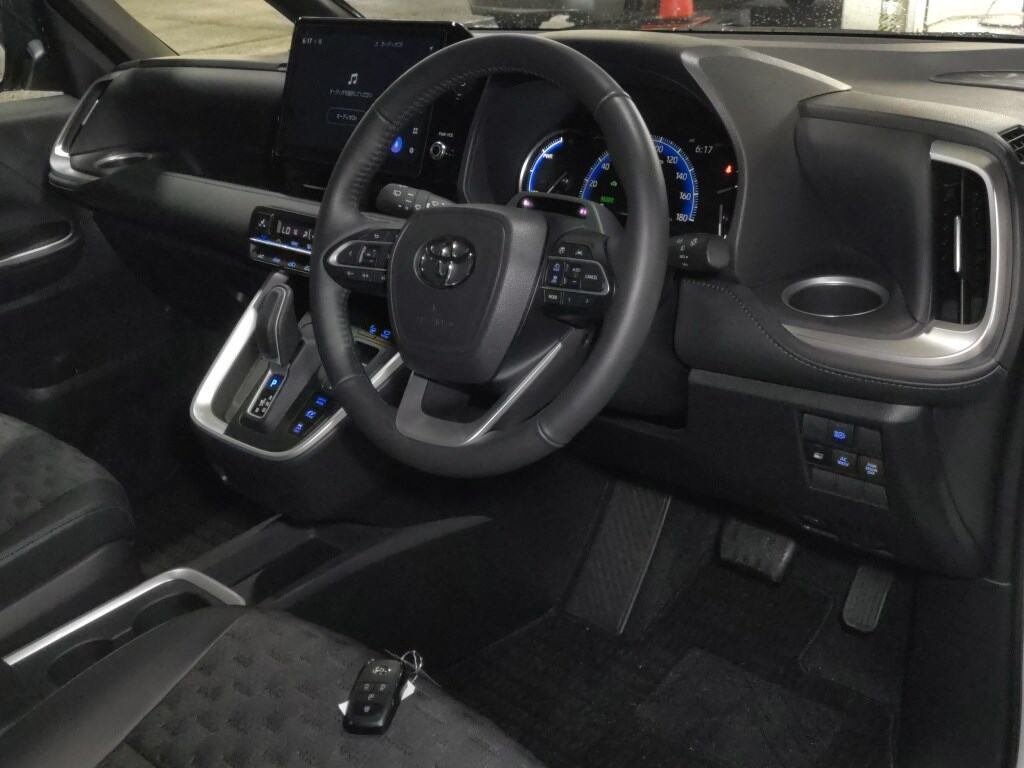 2023 TOYOTA VOXY HYBRID S-Z photo 3