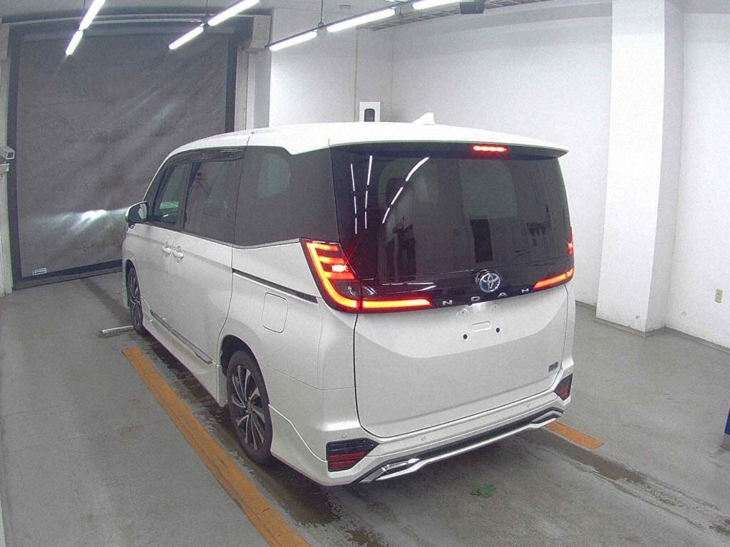 2022 TOYOTA NOAH HYBRID S-Z photo 2
