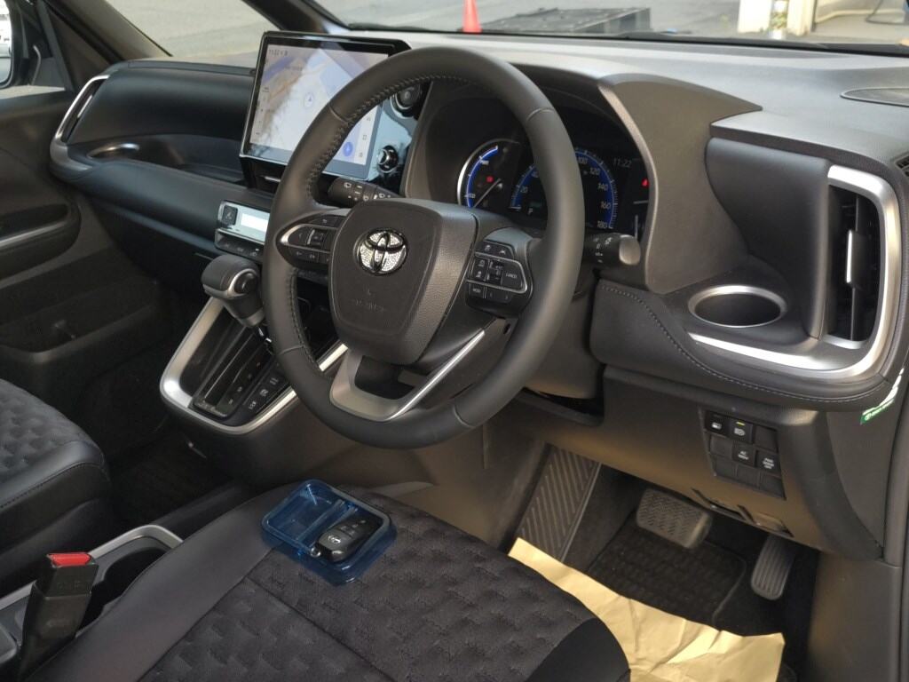 2023 TOYOTA VOXY HYBRID S-Z photo 3