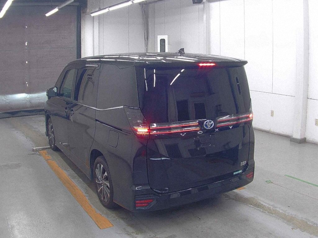 2023 TOYOTA VOXY HYBRID S-Z photo 2