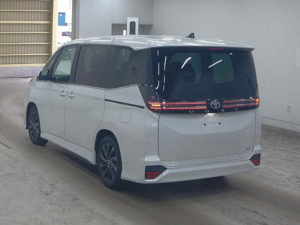 2026 TOYOTA VOXY HYBRID S-Z photo 2
