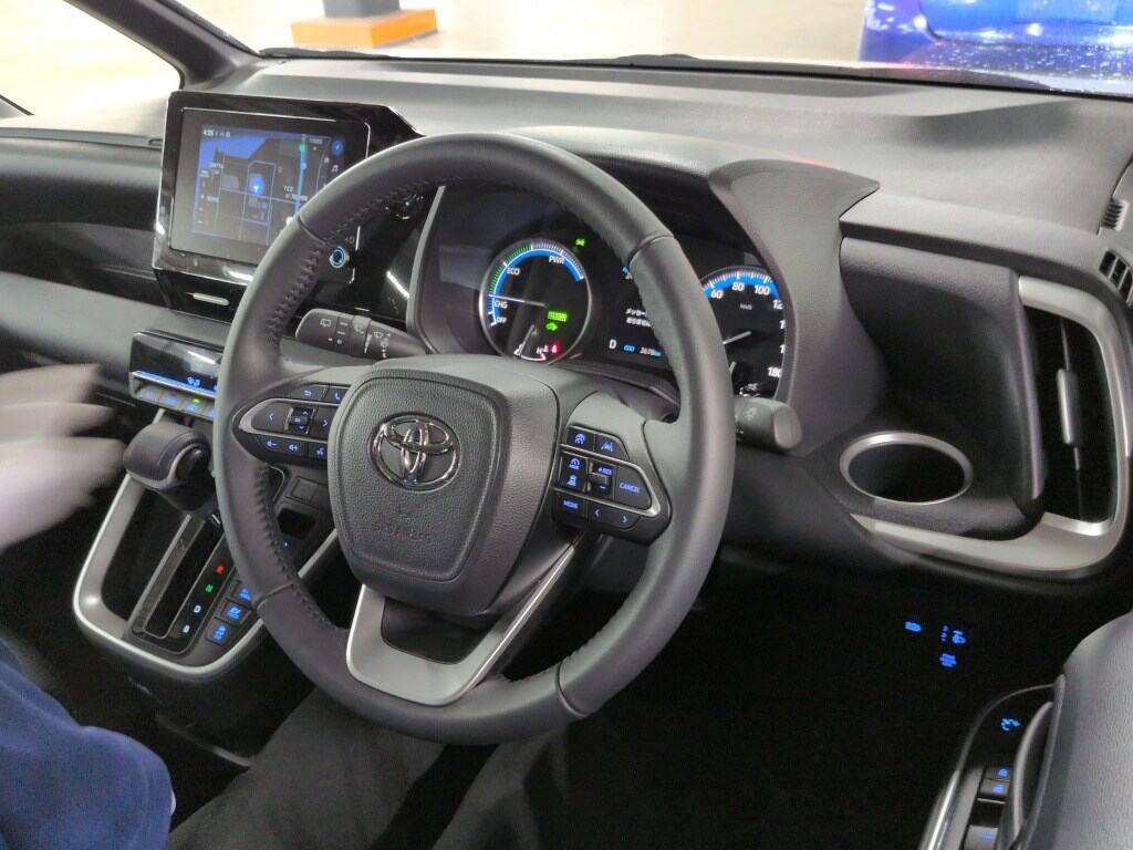 2025 TOYOTA NOAH ﾊｲﾌﾞﾘｯﾄﾞG photo 3