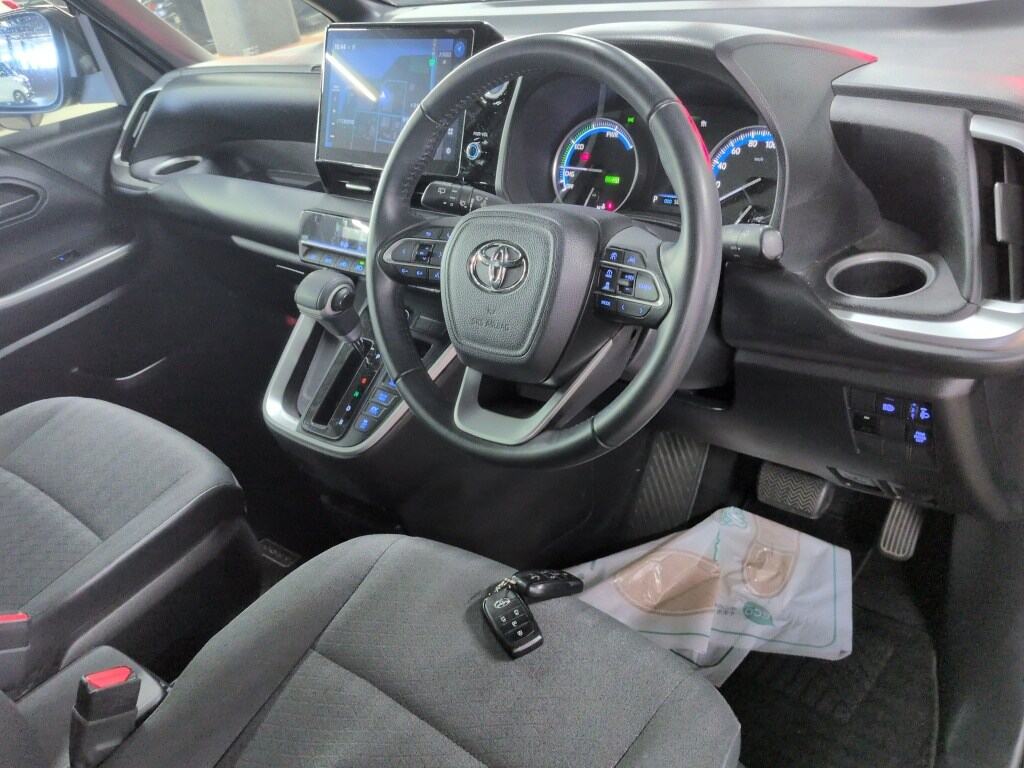 2022 TOYOTA VOXY HYBRID S-G photo 3