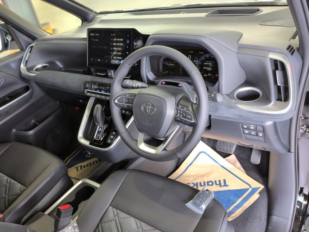 2026 TOYOTA VOXY HYBRID S-Z photo 5