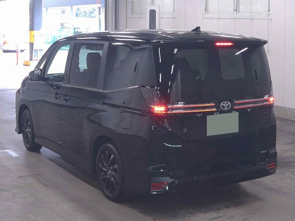 2026 TOYOTA VOXY HYBRID S-Z photo 4