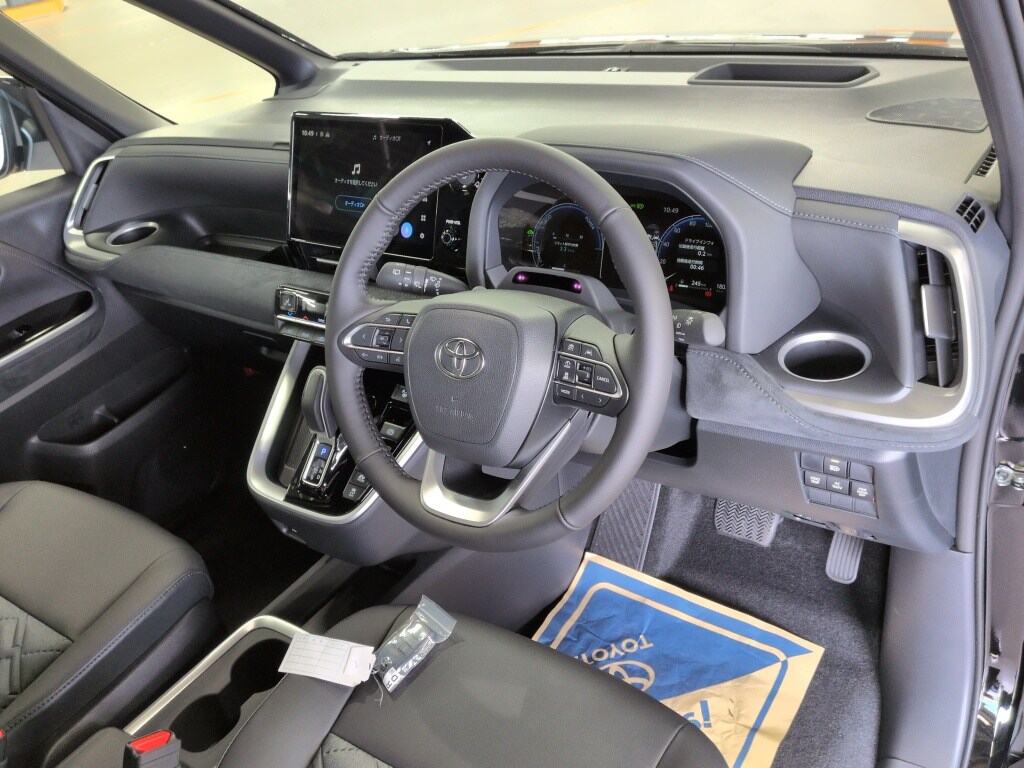2026 TOYOTA VOXY HYBRID S-Z photo 3