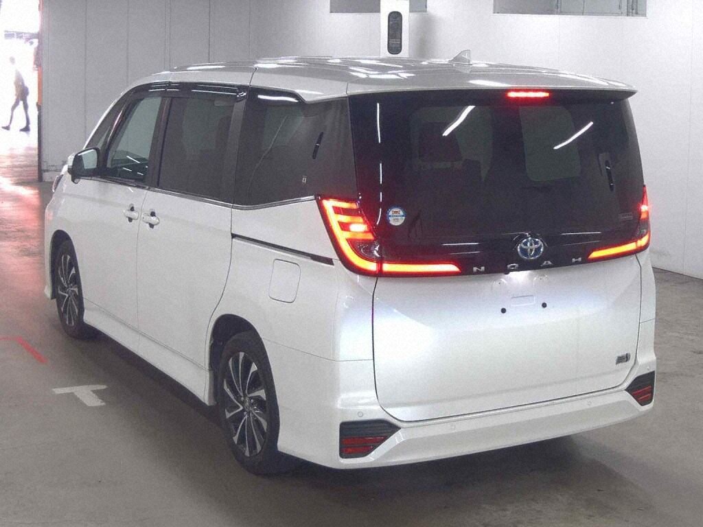 2023 TOYOTA NOAH HYBRID S-Z photo 2