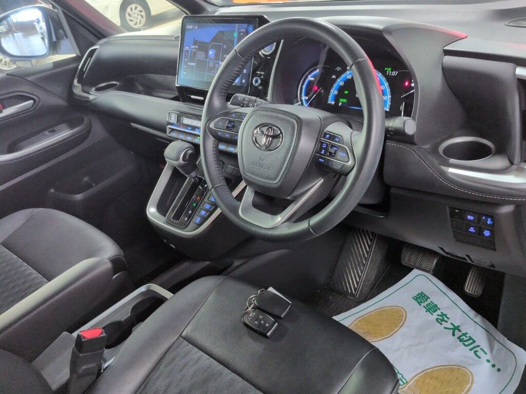 2022 TOYOTA NOAH HYBRID S-Z photo 3