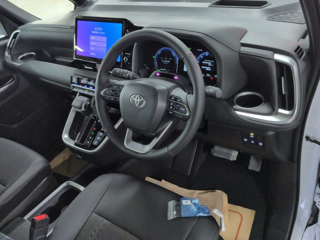2026 TOYOTA NOAH HYBRID S-Z photo 3