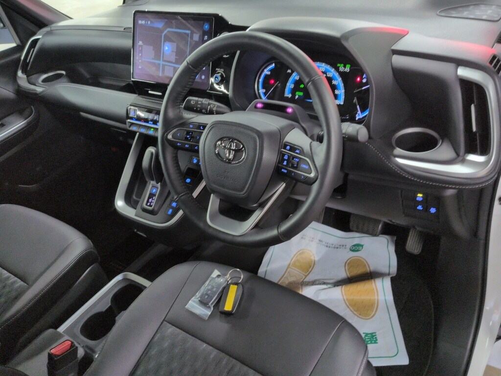2022 TOYOTA NOAH HYBRID S-Z photo 3