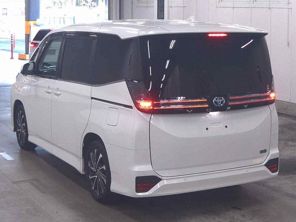 2023 TOYOTA VOXY HYBRID S-Z photo 2