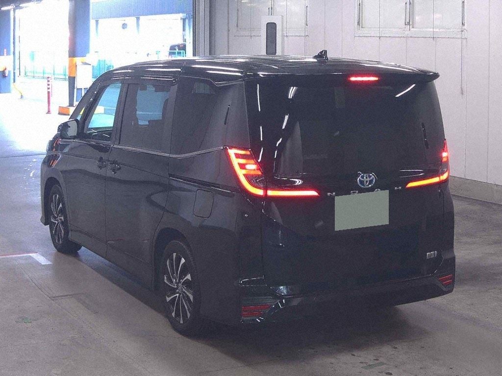 2023 TOYOTA NOAH HYBRID S-Z photo 2