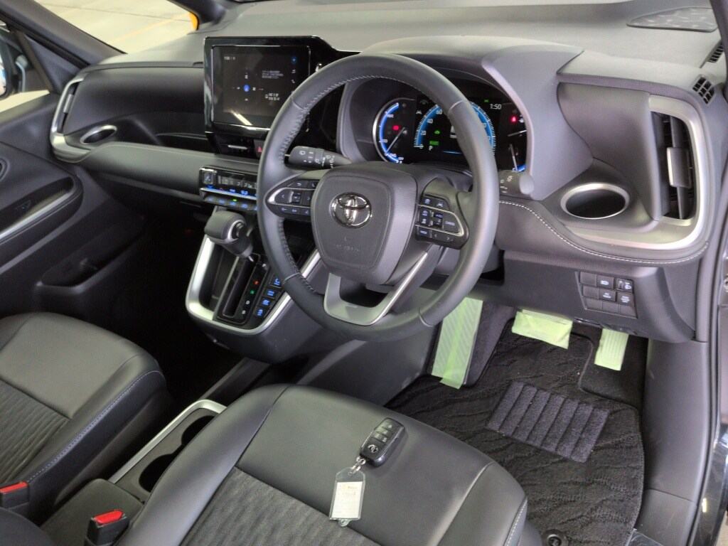 2025 TOYOTA NOAH HYBRID S-Z photo 3