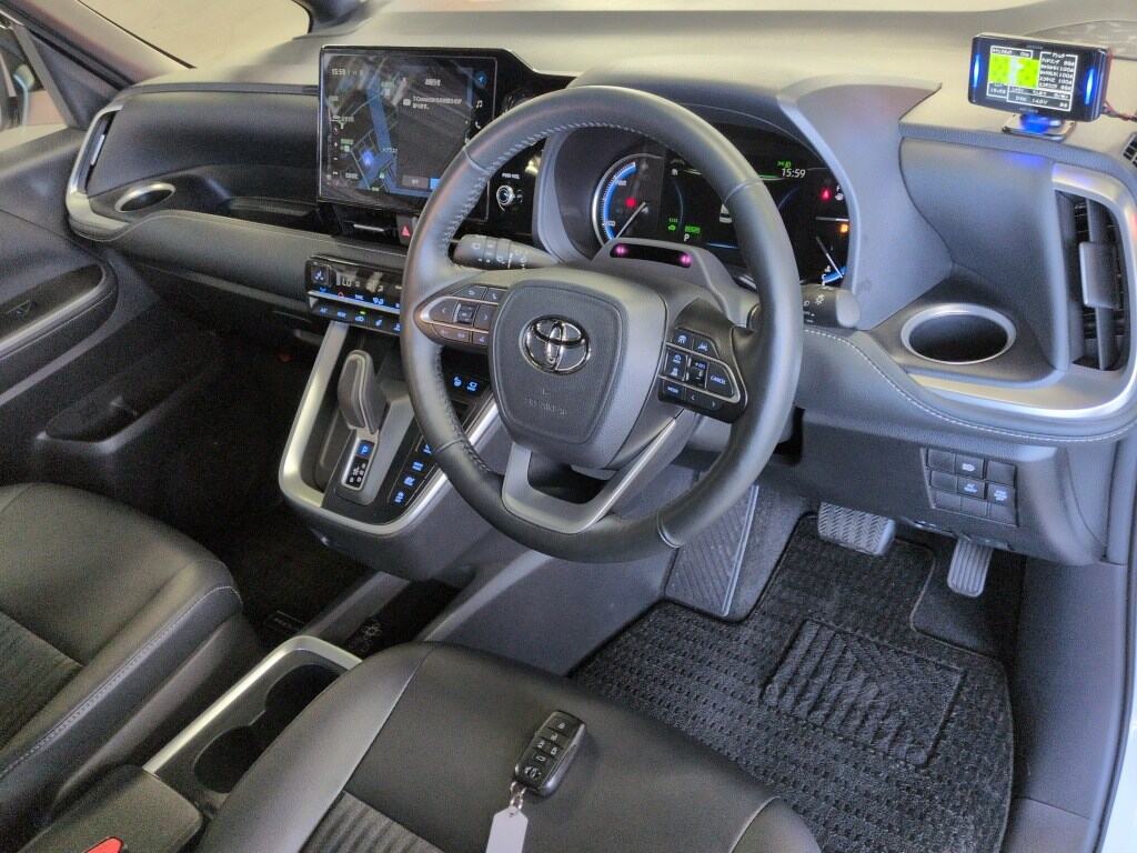 2024 TOYOTA NOAH HYBRID S-Z photo 3