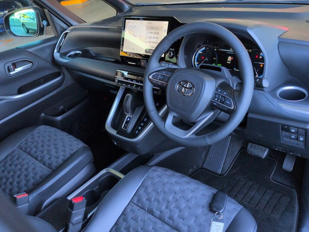 2024 TOYOTA VOXY HYBRID S-Z photo 3
