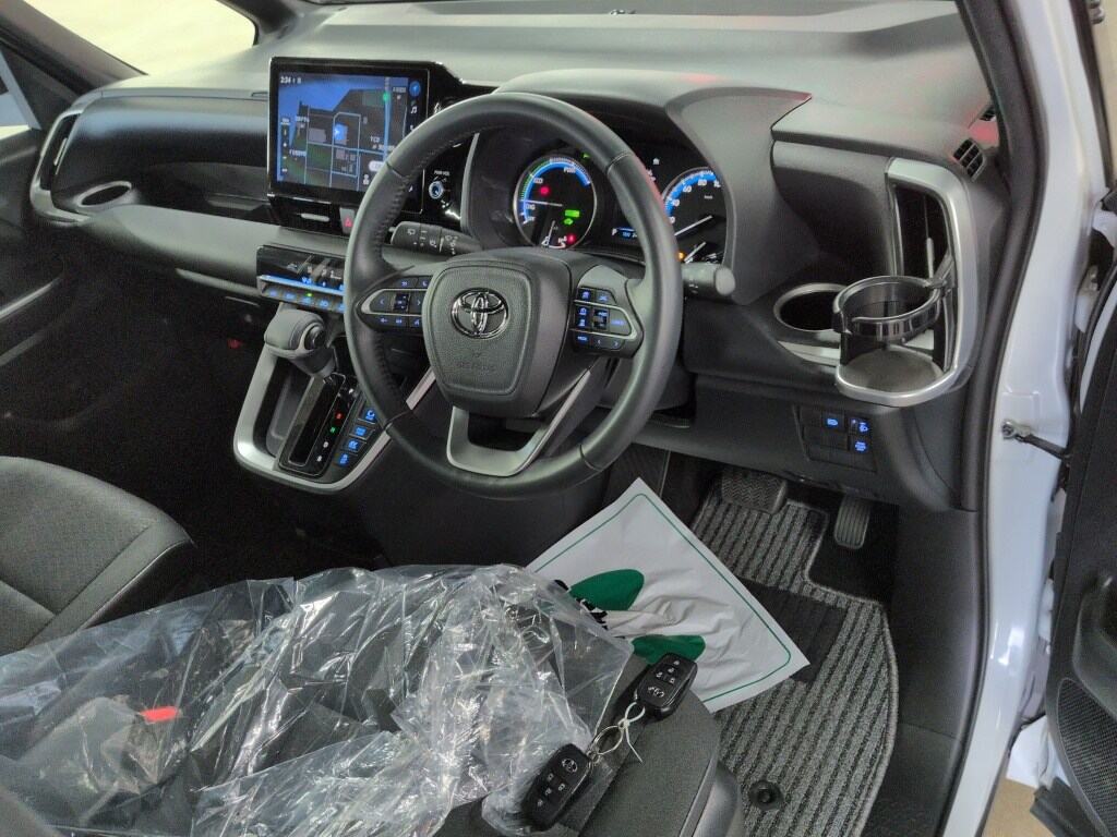 2024 TOYOTA VOXY HYBRID S-G photo 3