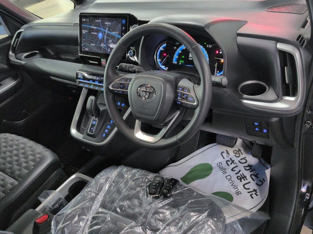 2023 TOYOTA VOXY HYBRID S-Z photo 3
