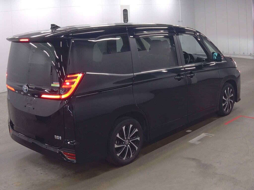 2023 TOYOTA NOAH HYBRID S-Z photo 5