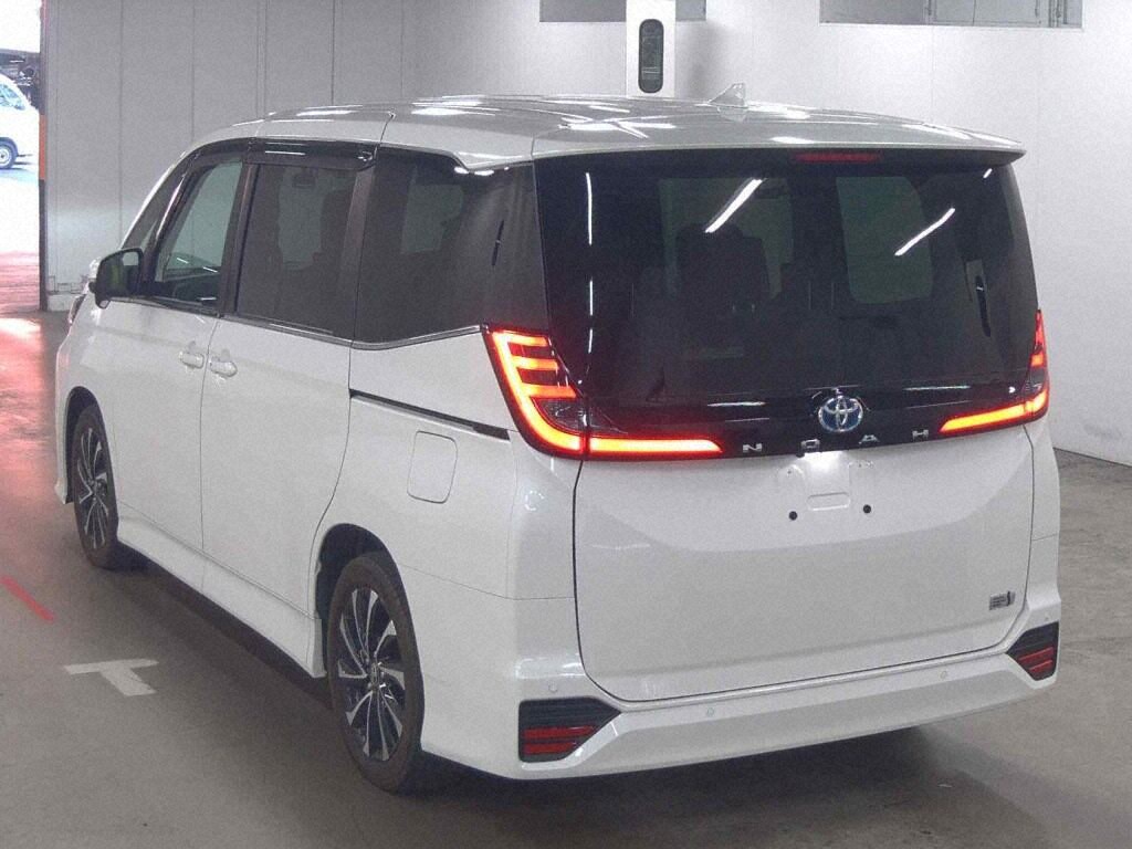 2023 TOYOTA NOAH HYBRID S-Z photo 2