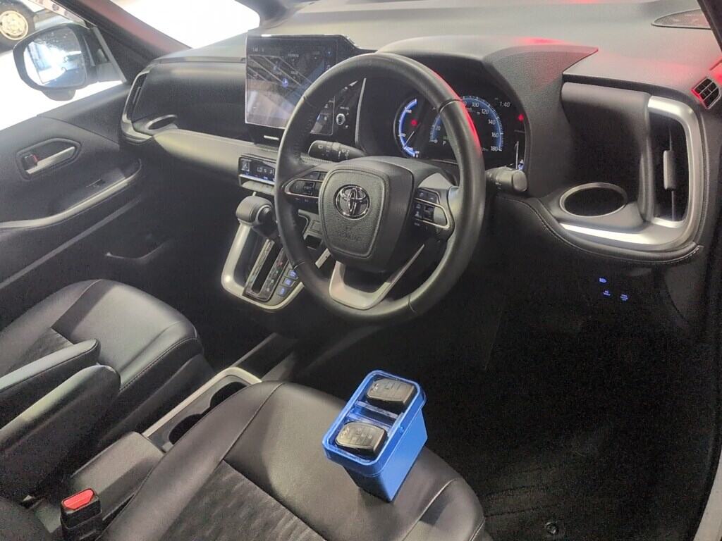 2023 TOYOTA NOAH HYBRID S-Z photo 3