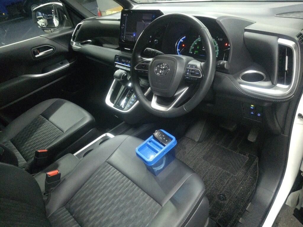 2024 TOYOTA NOAH HYBRID S-Z photo 3