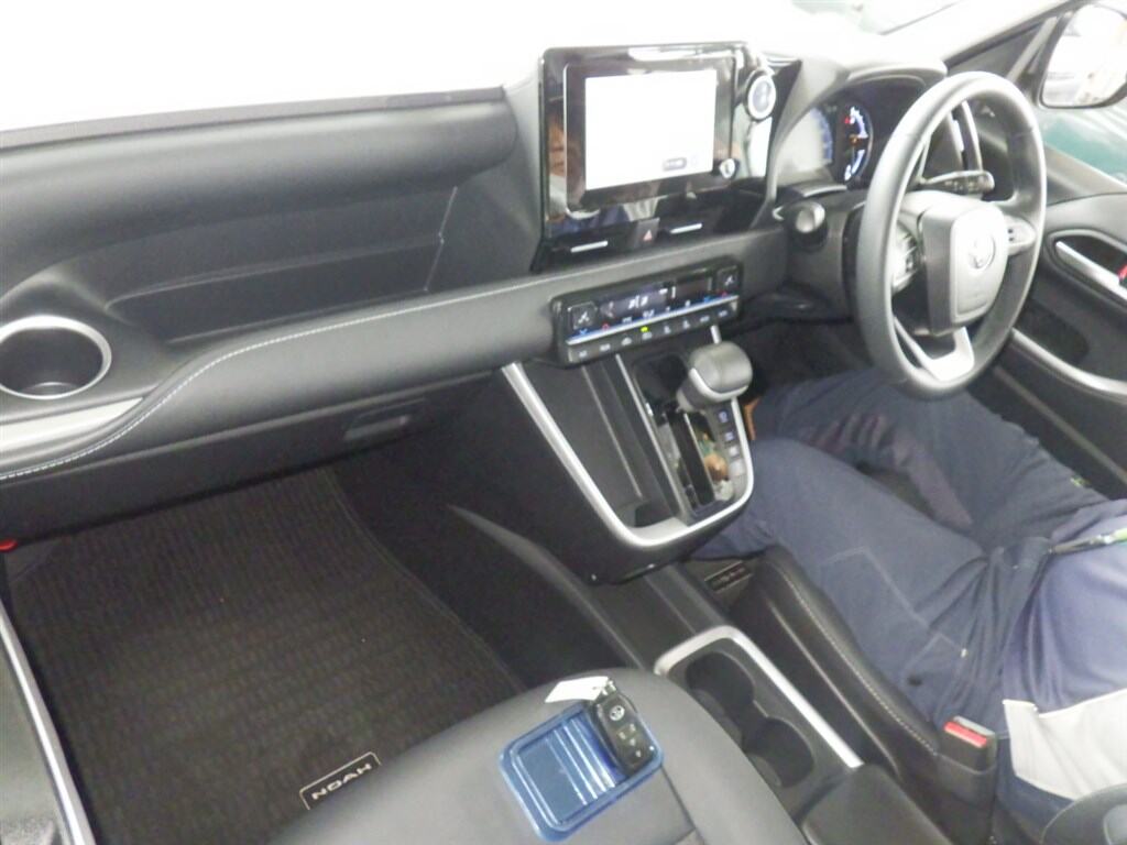 2023 TOYOTA NOAH ﾊｲﾌﾞﾘｯﾄﾞZ photo 3