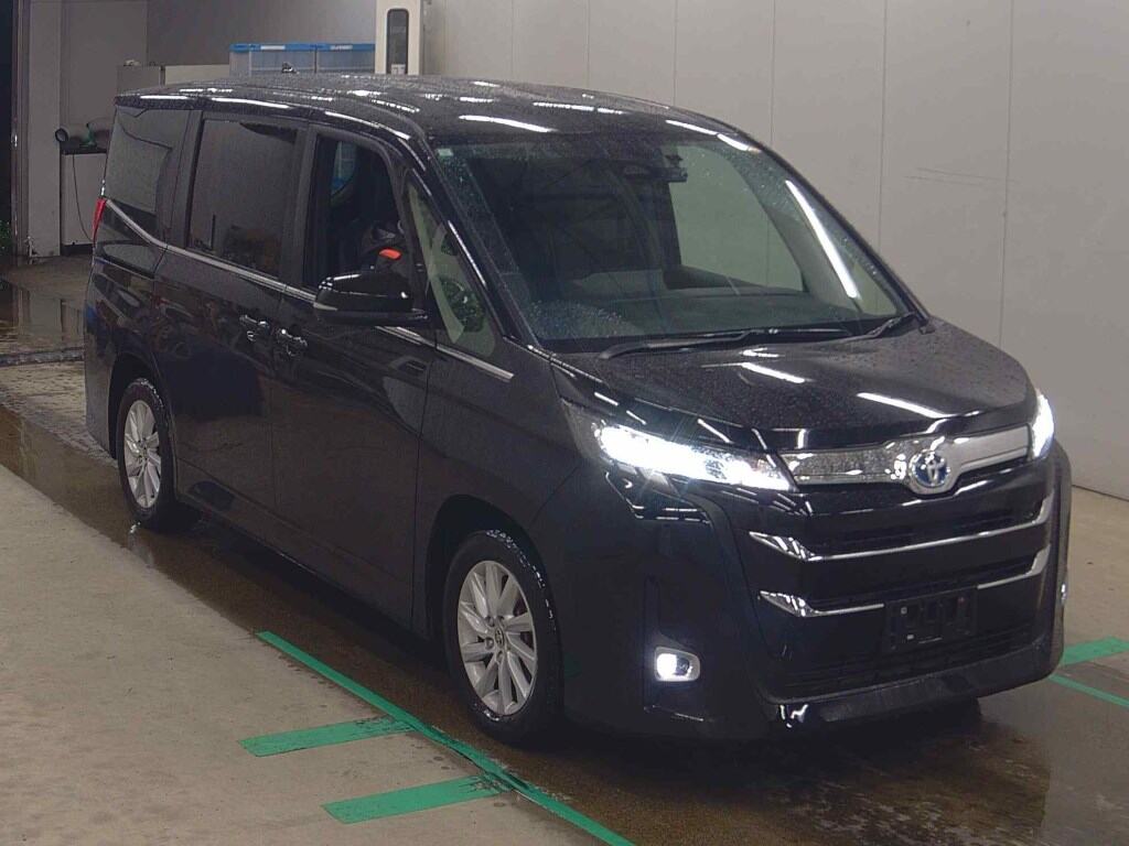 2023 TOYOTA NOAH ハイブリッドZ