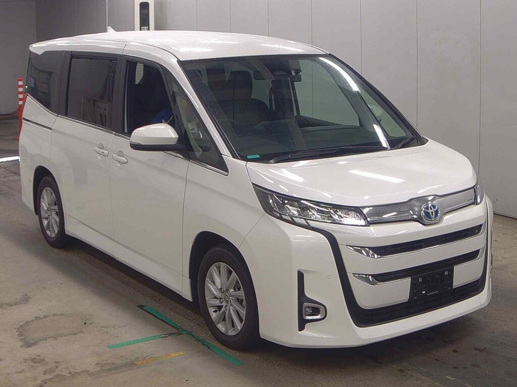 2023 TOYOTA NOAH ハイブリッドZ
