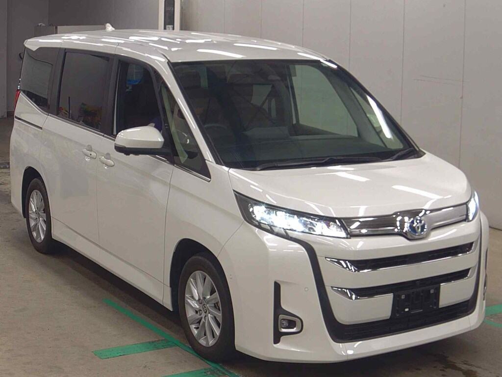 2023 TOYOTA NOAH ハイブリッドZ