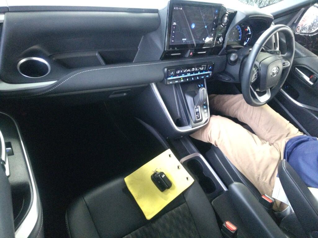 2024 TOYOTA NOAH HYBRID S-Z photo 3