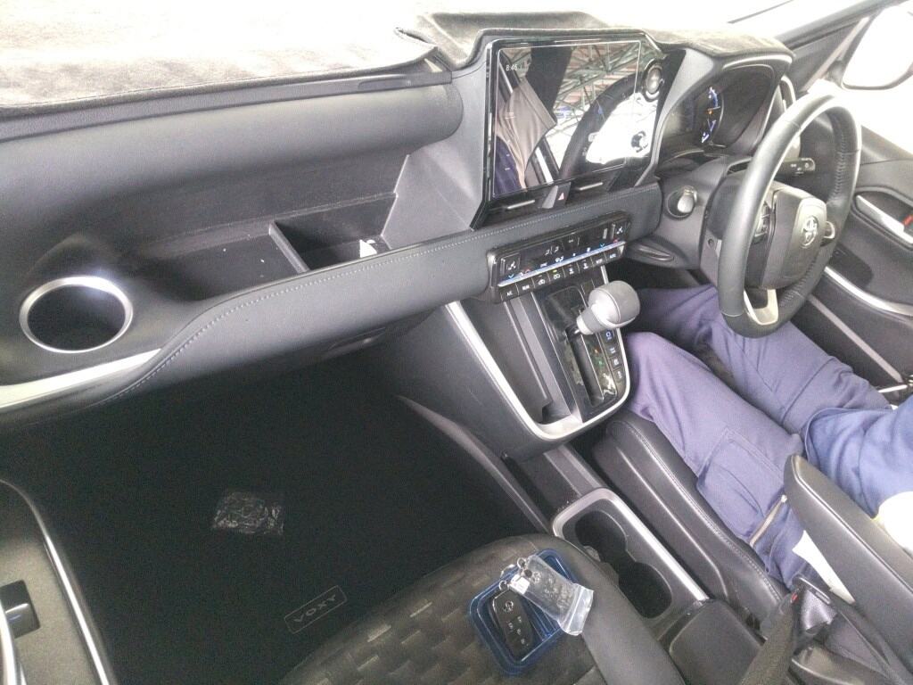 2024 TOYOTA VOXY HYBRID S-Z photo 3