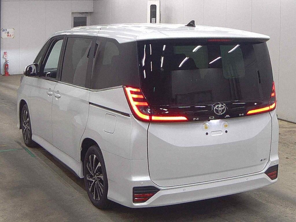 2026 TOYOTA NOAH HYBRID S-Z photo 2