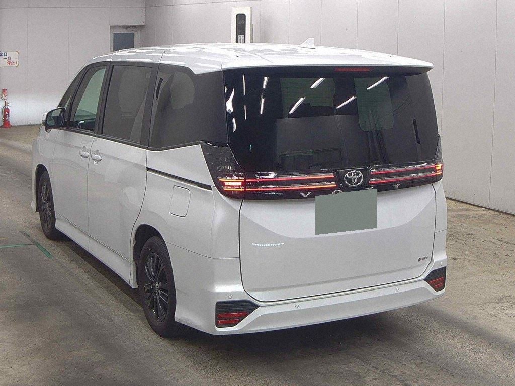 2026 TOYOTA VOXY HYBRID S-G photo 2