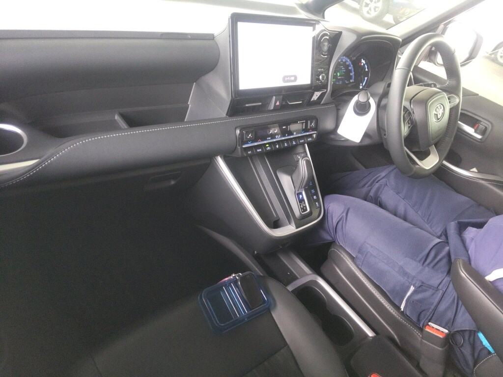 2024 TOYOTA NOAH HYBRID S-Z photo 3