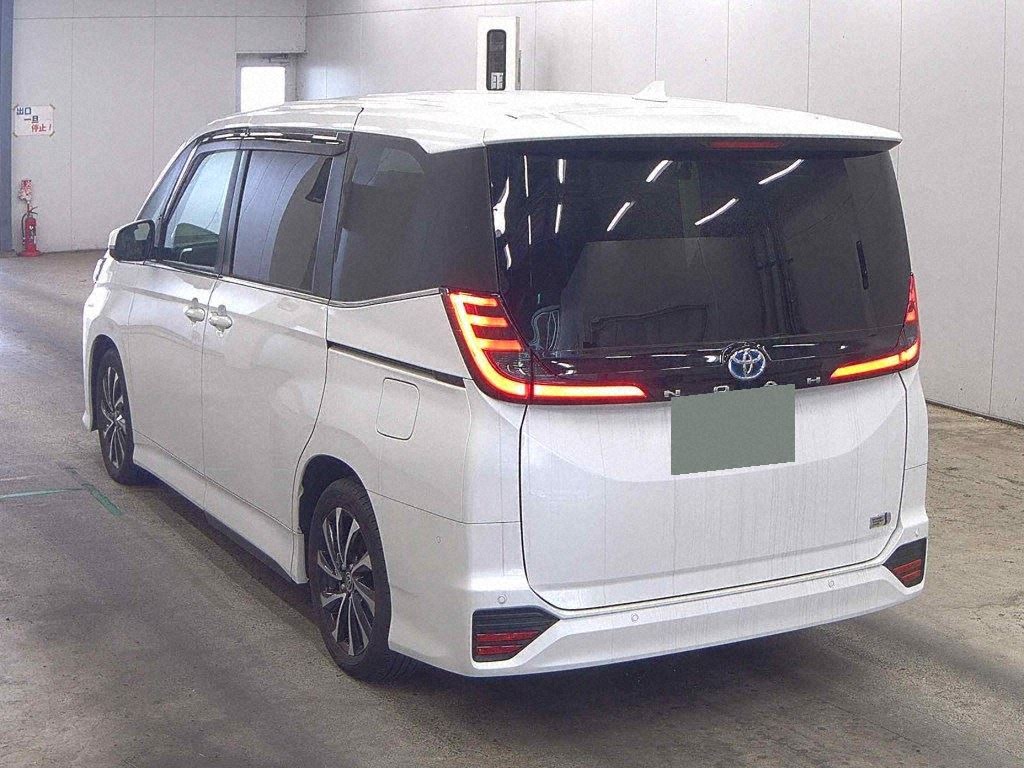 2024 TOYOTA NOAH HYBRID S-Z photo 2