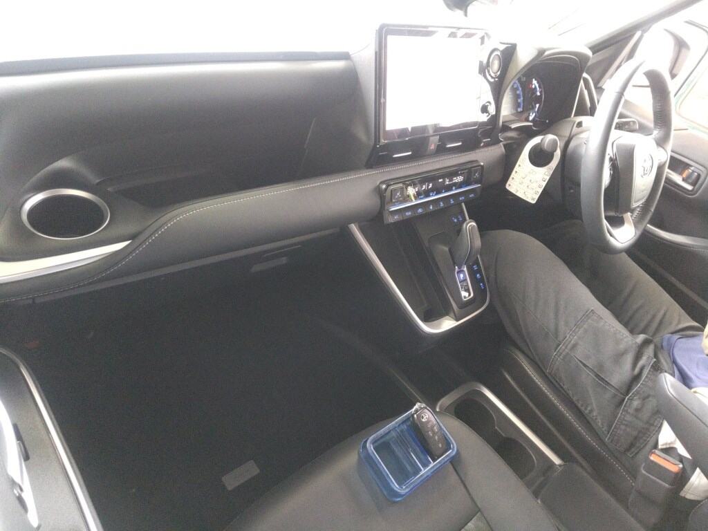2025 TOYOTA NOAH HYBRID S-Z photo 3