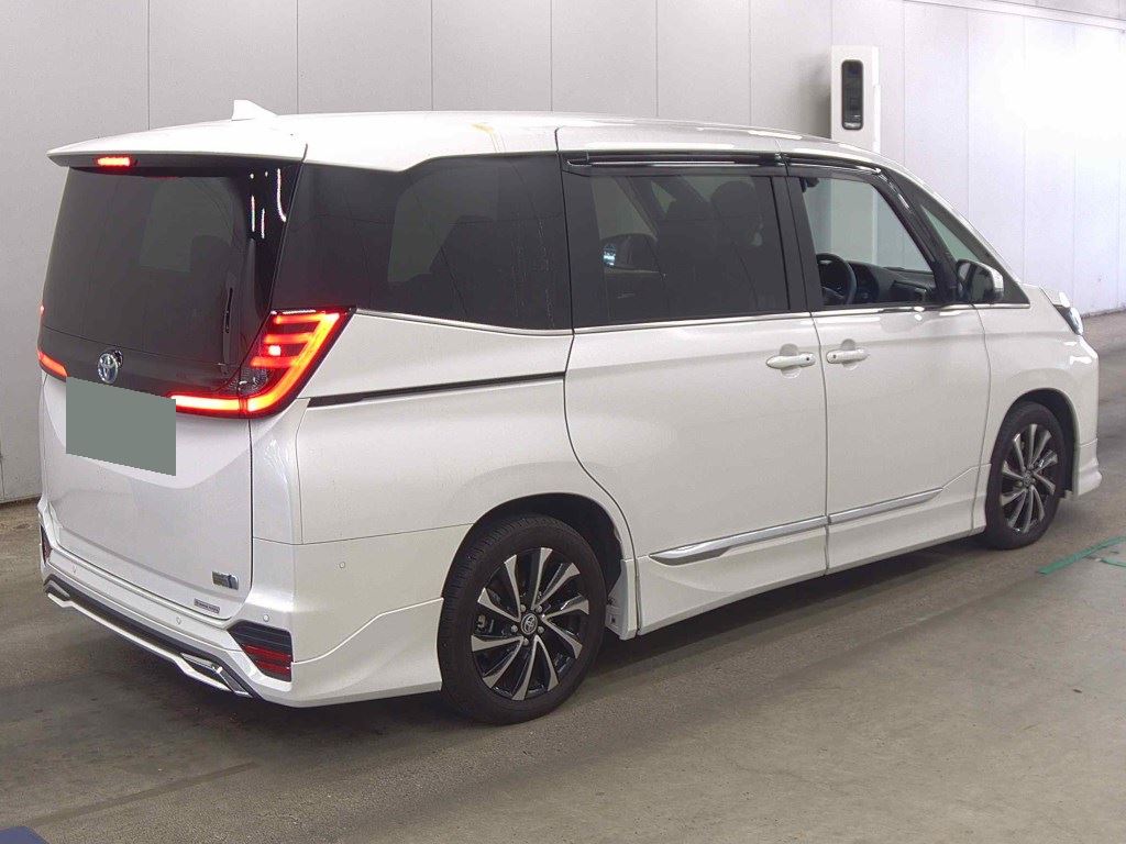 2025 TOYOTA NOAH HYBRID S-Z photo 5