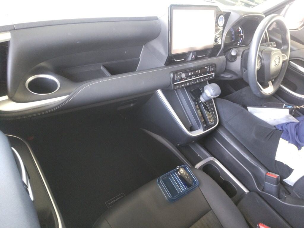2023 TOYOTA NOAH HYBRID S-Z photo 3