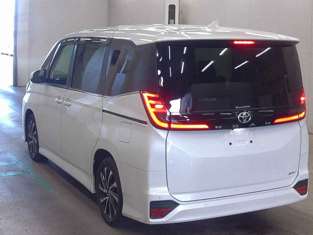 2026 TOYOTA NOAH HYBRID S-Z photo 2